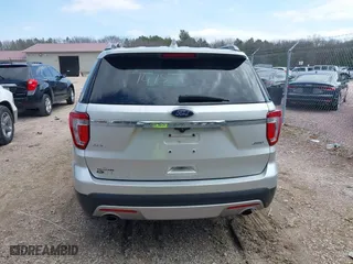 2017 Ford Explorer XLT with VIN 1FM5K8D88HGA32272, listed as a IAAI auction lot 41897475 with 166,846 mi miles. Bid and sale history available at carsss.com. Image 16.