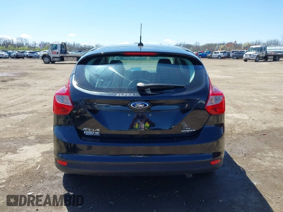2014 Ford Focus SE with VIN 1FADP3K20EL428918, listed as a IAAI auction lot 41967617 with 114,386 mi miles. Bid and sale history available at carsss.com. Image 16.