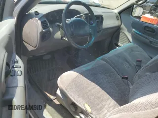 2000 Ford F-150 XL с VIN 1FTPF18L2YNA18807, выставлен на аукционе Copart как лот 62648305 с пробегом Не указан миль и Списание • Salvage title. История ставок и продаж доступна на DreamBid. Изображение 8.