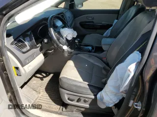 2017 Kia Sedona EX with VIN KNDMC5C16H6291154, listed as a Copart auction lot 52986945 with 107,067 mi miles and Salvage Title. Bid and sale history available at carsss.com. Image 7.