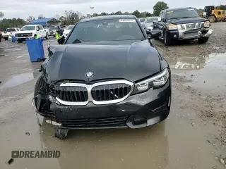 2019 BMW 3 Series 330i xDrive with VIN 3MW5R7J52K8B00833, listed as a Copart auction lot 83463974 with 116,303 mi miles and Salvage Title. Bid and sale history available at DreamBid. Image 11.