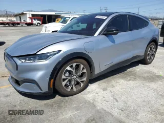 2022 Ford Mustang Mach-E Premium с VIN 3FMTK3R70NMA26901, выставлен на аукционе Copart как лот 58850845 с пробегом 24 837 миль миль и Списание • Salvage title. История ставок и продаж доступна на DreamBid. Изображение 1.