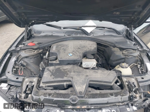 2015 BMW 4 Series 428i xDrive z VIN WBA3N9C56FK246586, wystawiony jako IAAI lot #40138540 z przebiegiem 127 512 mil mil oraz . Historia ofert i sprzedaży dostępna na DreamBid. Obrazek 10.