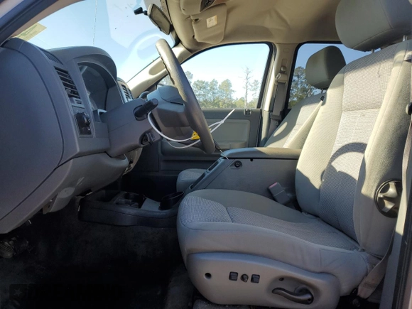 2007 Dodge Dakota SLT with VIN 1D7HW48K17S256649, listed as a Copart auction lot 45737475 with 138,835 mi miles and Salvage Title. Bid and sale history available at carsss.com. Image 7.