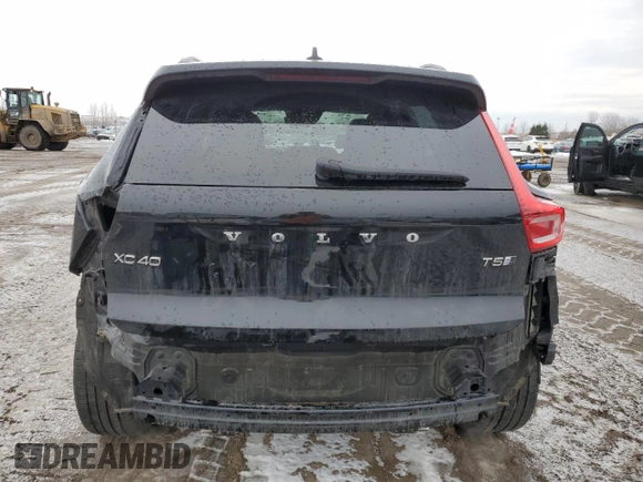 2019 Volvo XC40 R-Design with VIN YV4162UM7K2045386, listed as a Copart auction lot 47389645 with 101,592 mi miles and Salvage title. Bid and sale history available at DreamBid. Image 6.