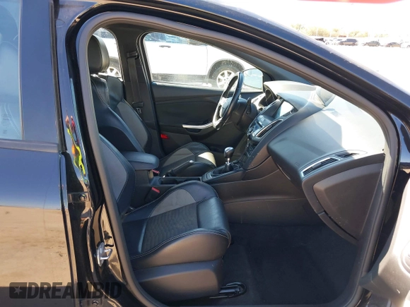 2018 Ford Focus ST with VIN 1FADP3L95JL332577, listed as a IAAI auction lot 41748222 with 73,491 mi miles and . Bid and sale history available at DreamBid. Image 5.