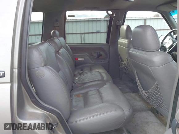 1999 GMC Yukon with VIN 1GKEK13R2XJ712390, listed as a IAAI auction lot 41793649 with 222,721 mi miles. Bid and sale history available at carsss.com. Image 8.