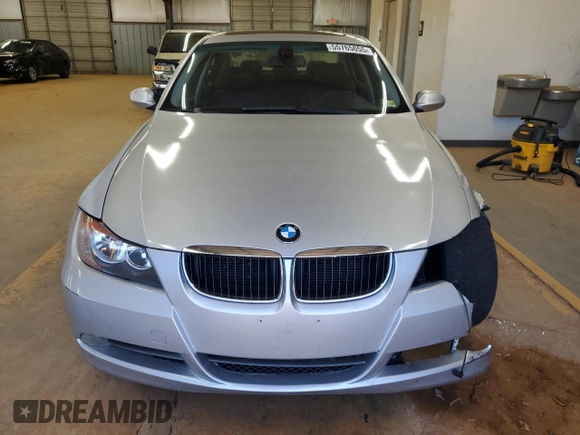 2006 BMW 3 Series 325i with VIN WBAVB13546KR64463, listed as a Copart auction lot 55765055 with 236,997 mi miles and Salvage title. Bid and sale history available at DreamBid. Image 5.