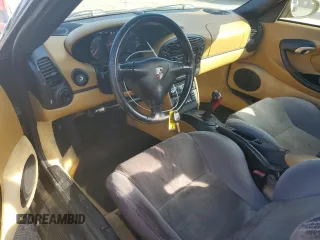2001 Porsche Boxster z VIN WP0CA29881U625688, wystawiony jako Copart lot #43983695 z przebiegiem Nie podano mil oraz Szkoda całkowita • Salvage title. Historia ofert i sprzedaży dostępna na DreamBid. Obrazek 8.