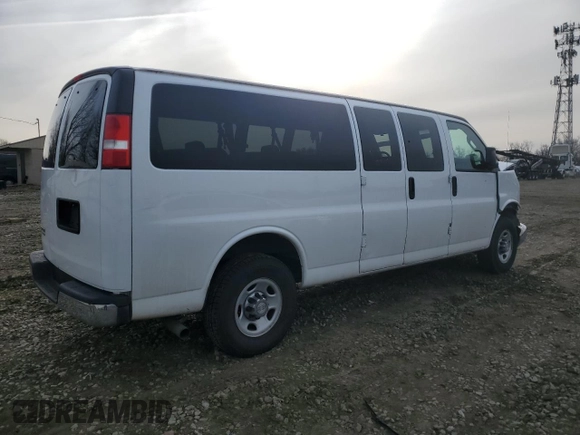 2016 Chevrolet Express Passenger LT z VIN 1GAZGPFG4G1162906, wystawiony jako Copart lot #45040295 z przebiegiem Nie podano mil oraz Szkoda całkowita • Salvage title. Historia ofert i sprzedaży dostępna na DreamBid. Obrazek 3.