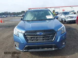 2024 Subaru Forester Limited with VIN JF2SKALCXRH416653, listed as a IAAI auction lot 40906376 with 8,911 mi miles. Bid and sale history available at carsss.com. Image 12.
