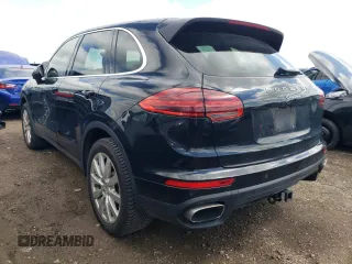 2016 Porsche Cayenne z VIN WP1AA2A20GLA06417, wystawiony jako Copart lot #55302695 z przebiegiem 172 259 mil mil oraz Czysty tytuł • Clean title. Historia ofert i sprzedaży dostępna na DreamBid. Obrazek 2.