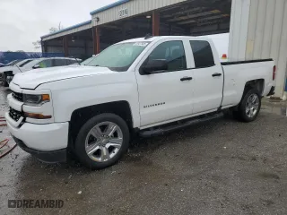 2018 Chevrolet Silverado 1500 Custom with VIN 1GCRCPEH7JZ204216, listed as a Copart auction lot 41927585 with 85,208 mi miles and Salvage Title. Bid and sale history available at carsss.com. Image 1.