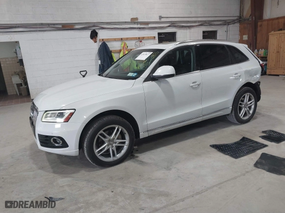 2014 Audi Q5 Premium Plus with VIN WA1LFAFP4EA008393, listed as a IAAI auction lot 41819827 with 138,961 mi miles. Bid and sale history available at carsss.com. Image 18.