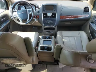 2014 Chrysler Town & Country Touring z VIN 2C4RC1BG9ER133769, wystawiony jako Copart lot #59227085 z przebiegiem 127 290 mil mil oraz Szkoda całkowita • Salvage title. Historia ofert i sprzedaży dostępna na DreamBid. Obrazek 8.