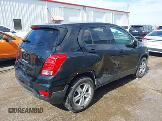 2021 Chevrolet Trax LS with VIN KL7CJKSB5MB337520, listed as a IAAI auction lot 41554924 with 139,501 mi miles. Bid and sale history available at carsss.com. Image 4.