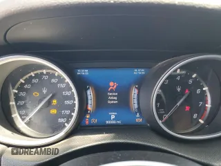 2020 Maserati Levante S z VIN ZN661YUA5LX344751, wystawiony jako Copart lot #53500525 z przebiegiem 90 090 mil mil oraz Szkoda całkowita • Salvage title. Historia ofert i sprzedaży dostępna na DreamBid. Obrazek 9.