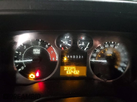 2007 Hummer H3 SUV with VIN 5GTDN13E778142883, listed as a Copart auction lot 84789934 with 102,402 mi miles and Clean Title. Bid and sale history available at DreamBid. Image 9.