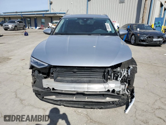 2022 Audi e-tron Premium Plus with VIN WA1LAAGE3NB033307, listed as a Copart auction lot 45680685 with 36,127 mi miles and Salvage Title. Bid and sale history available at DreamBid. Image 5.