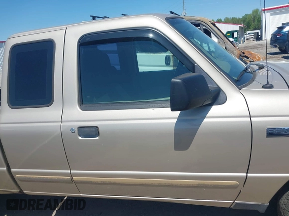 2007 Ford Ranger XL with VIN 1FTYR14D37PA31997, listed as a IAAI auction lot 41999606 with 180,322 mi miles. Bid and sale history available at carsss.com. Image 13.