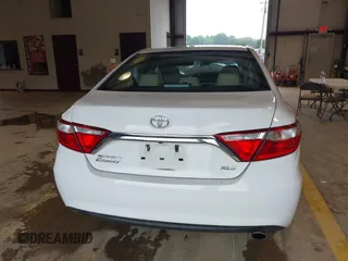 2015 Toyota Camry XLE z VIN 4T1BF1FK5FU951569, wystawiony jako IAAI lot #42237607 z przebiegiem 188 632 mil mil oraz . Historia ofert i sprzedaży dostępna na DreamBid. Obrazek 15.