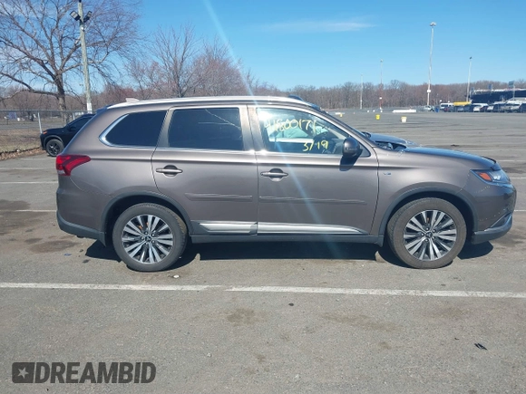 2020 Mitsubishi Outlander GT z VIN JA4JZ4AX4LZ008884, wystawiony jako IAAI lot #41800171 z przebiegiem 59 533 mil mil oraz . Historia ofert i sprzedaży dostępna na DreamBid. Obrazek 13.