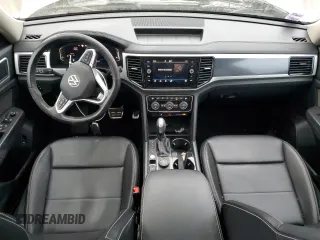 2021 Volkswagen Atlas SEL R-Line z VIN 1V2SR2CA5MC589807, wystawiony jako Copart lot #89106905 z przebiegiem 62 864 mil mil oraz Szkoda całkowita • Salvage title. Historia ofert i sprzedaży dostępna na DreamBid. Obrazek 8.