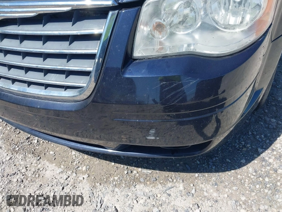 2010 Chrysler Town & Country Touring with VIN 2A4RR5D10AR282784, listed as a IAAI auction lot 42231696 with 173,049 mi miles and . Bid and sale history available at DreamBid. Image 18.