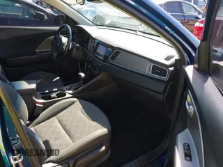 2019 Kia Niro LX with VIN KNDCB3LC3K5322605, listed as a IAAI auction lot 41765323 with 145,559 mi miles. Bid and sale history available at carsss.com. Image 5.