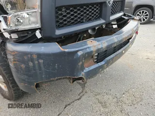 2017 Ram 2500 Tradesman z VIN 3C6UR5HJXHG647375, wystawiony jako IAAI lot #42608451 z przebiegiem 162 998 mil mil oraz . Historia ofert i sprzedaży dostępna na DreamBid. Obrazek 8.