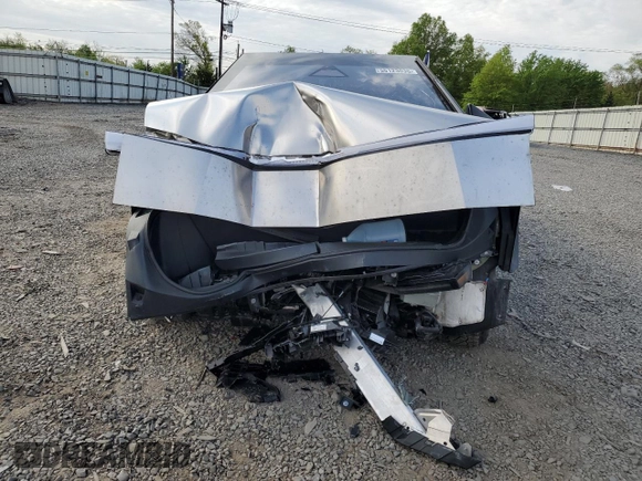 2024 Tesla Cybertruck z VIN 7G2CEHED7RA020473, wystawiony jako Copart lot #55123035 z przebiegiem 4 835 mil mil oraz Szkoda całkowita • Salvage title. Historia ofert i sprzedaży dostępna na DreamBid. Obrazek 5.