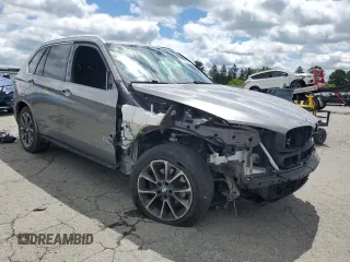 2017 BMW X5 xDrive35i z VIN 5UXKR0C34H0X80194, wystawiony jako Copart lot #57305325 z przebiegiem 129 125 mil mil oraz Szkoda całkowita • Salvage title. Historia ofert i sprzedaży dostępna na DreamBid. Obrazek 4.