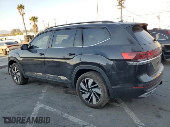 2024 Volkswagen Atlas SE with VIN 1V2WR2CA9RC514763, listed as a Copart auction lot 88169765 with 39,144 mi miles and Salvage title. Bid and sale history available at DreamBid. Image 2.