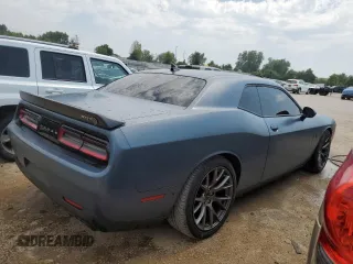 2016 Dodge Challenger z VIN 2C3CD2FJ0GH283337, wystawiony jako Copart lot #58254503 z przebiegiem 63 314 mil mil oraz Czysty tytuł • Clean title. Historia ofert i sprzedaży dostępna na DreamBid. Obrazek 3.