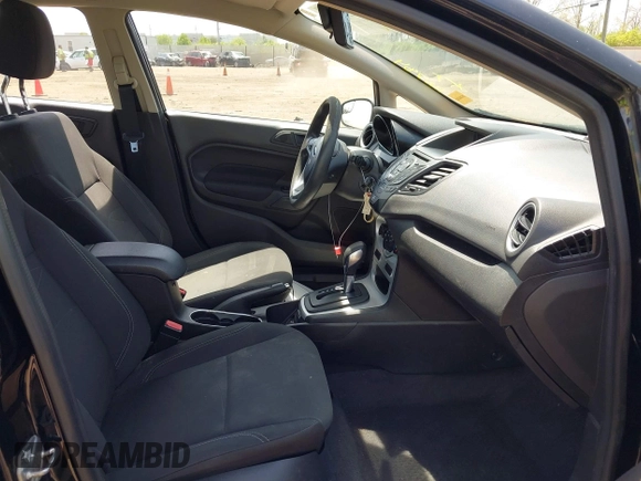 2019 Ford Fiesta SE with VIN 3FADP4BJ2KM165435, listed as a IAAI auction lot 42077508 with 118,784 mi miles. Bid and sale history available at carsss.com. Image 5.