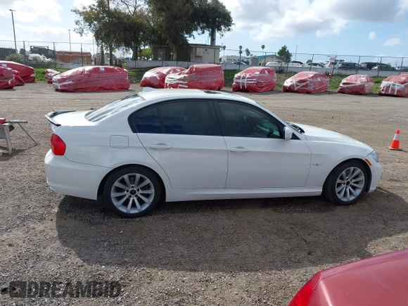 2011 BMW 3 Series 328i with VIN WBAPH5G53BNM80849, listed as a IAAI auction lot 41942772 with 84,876 mi miles. Bid and sale history available at carsss.com. Image 13.