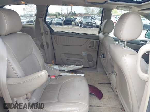 2005 Toyota Sienna XLE with VIN 5TDBA22C25S047298, listed as a IAAI auction lot 42039417 with 185,105 mi miles. Bid and sale history available at carsss.com. Image 8.