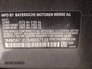 2021 BMW 3 Series 330i xDrive z VIN 3MW5R7J03M8B87133, wystawiony jako IAAI lot #42005842 z przebiegiem 28 668 mil mil oraz . Historia ofert i sprzedaży dostępna na DreamBid. Obrazek 9.