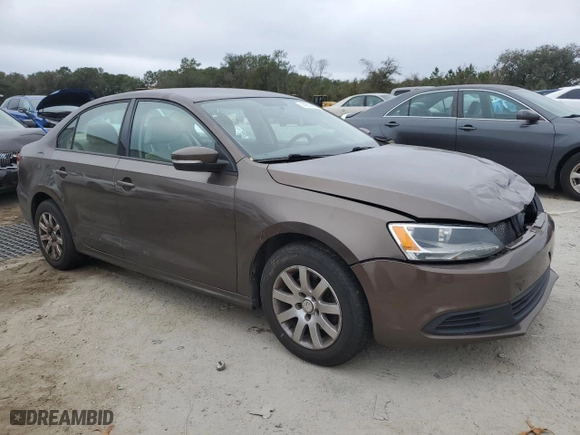 2011 Volkswagen Jetta Sedan SE w/Convenience with VIN 3VWDX7AJ6BM109220, listed as a Copart auction lot 44567495 with 228,234 mi miles and Clean Title. Bid and sale history available at carsss.com. Image 4.