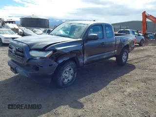2016 Toyota Tacoma SR with VIN 5TFRX5GN0GX064882, listed as a IAAI auction lot 41371947 with 30,378 mi miles and . Bid and sale history available at DreamBid. Image 6.