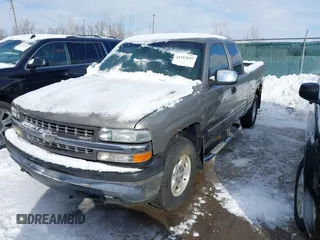 2000 Chevrolet Silverado 1500 LS with VIN 1GCEK19T5YE270245, listed as a IAAI auction lot 41557693 with 119,830 mi miles. Bid and sale history available at carsss.com. Image 2.
