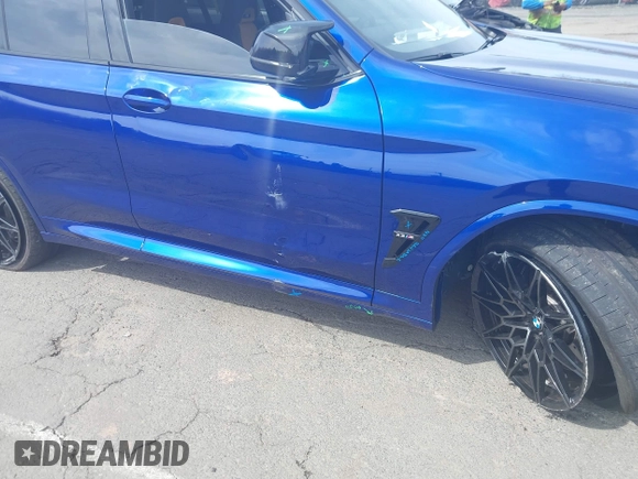2024 BMW X3 M with VIN 5YM13EC07R9V73692, listed as a IAAI auction lot 41944954 with 5,224 mi miles and . Bid and sale history available at DreamBid. Image 6.