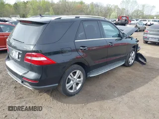 2015 Mercedes-Benz M 350 with VIN 4JGDA5HB0FA506525, listed as a IAAI auction lot 42109116 with 152,737 mi miles and . Bid and sale history available at DreamBid. Image 4.
