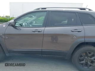 2018 Jeep Cherokee Trailhawk с VIN 1C4PJMBX5JD506253, выставлен на аукционе IAAI как лот 42074040 с пробегом 168 732 миль миль и . История ставок и продаж доступна на DreamBid. Изображение 14.