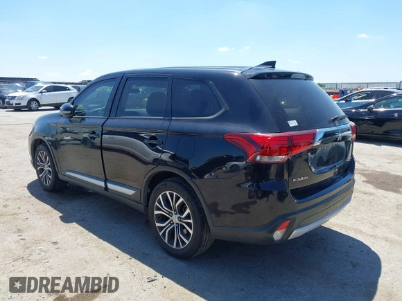 2018 Mitsubishi Outlander SE z VIN JA4AD3A32JZ067046, wystawiony jako IAAI lot #42098647 z przebiegiem 66 028 mil mil oraz . Historia ofert i sprzedaży dostępna na DreamBid. Obrazek 3.