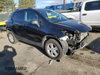 2021 Chevrolet Trax LT with VIN KL7CJPSM7MB371585, listed as a Copart auction lot 48882455 with 68,576 mi miles and Salvage Title. Bid and sale history available at carsss.com. Image 4.