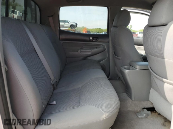 2005 Toyota Tacoma PreRunner with VIN 5TEKU72N65Z049435, listed as a Copart auction lot 87174504 with 186,165 mi miles and Salvage Title. Bid and sale history available at carsss.com. Image 10.