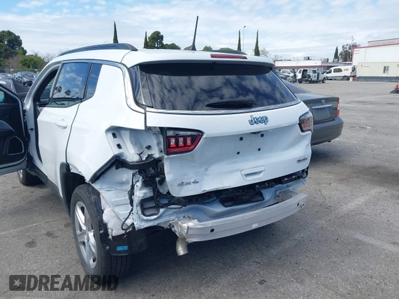2023 Jeep Compass Latitude z VIN 3C4NJDBN1PT538478, wystawiony jako IAAI lot #41804312 z przebiegiem 14 228 mil mil oraz . Historia ofert i sprzedaży dostępna na DreamBid. Obrazek 6.