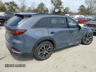 2025 Mazda CX-70 Premium Plus с VIN JM3KJEHA7S1106448, выставлен на аукционе Copart как лот 50820565 с пробегом 14 889 миль миль и Списание • Salvage title. История ставок и продаж доступна на DreamBid. Изображение 3.