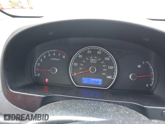 2010 Hyundai Elantra GLS z VIN KMHDU4AD3AU160376, wystawiony jako IAAI lot #42263482 z przebiegiem 202 358 mil mil oraz . Historia ofert i sprzedaży dostępna na DreamBid. Obrazek 7.